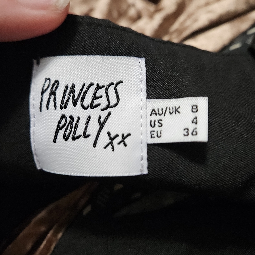 PRINCESS POLLY Tailored Thick Strap Crop Top In Black. Size 4 - Picture 3 of 11
